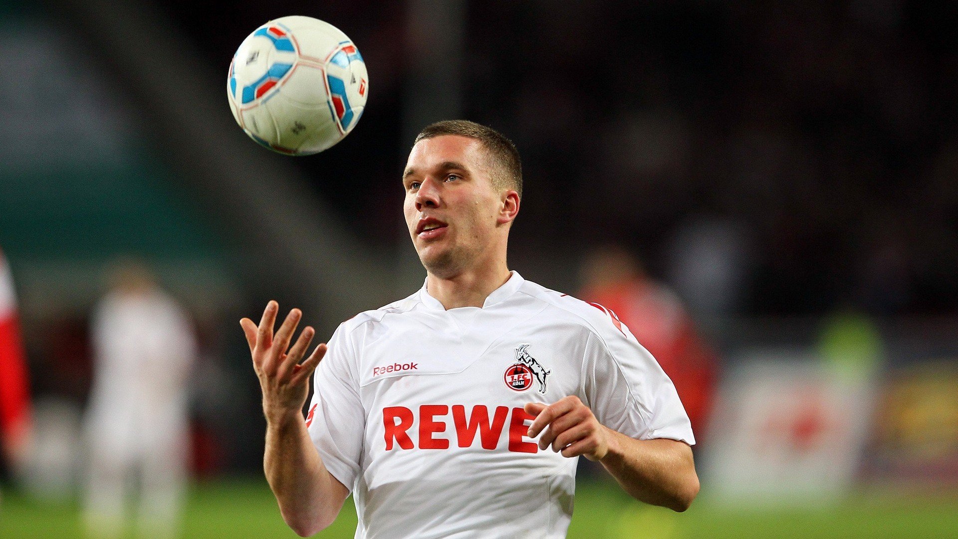 法国橄榄球逐步成为世界赛事的重要参与者，法国橄榄球国家队